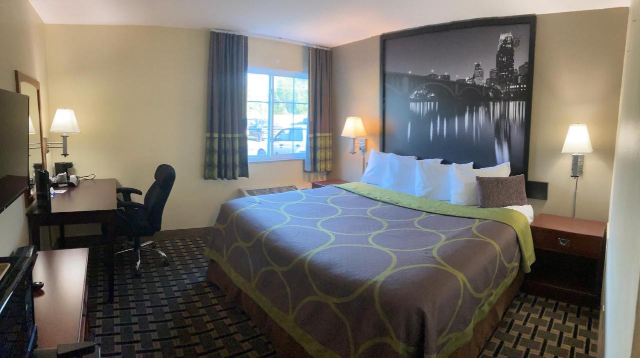 Super 8 By Wyndham Chisago City Exterior photo