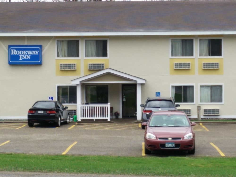 Super 8 By Wyndham Chisago City Exterior photo